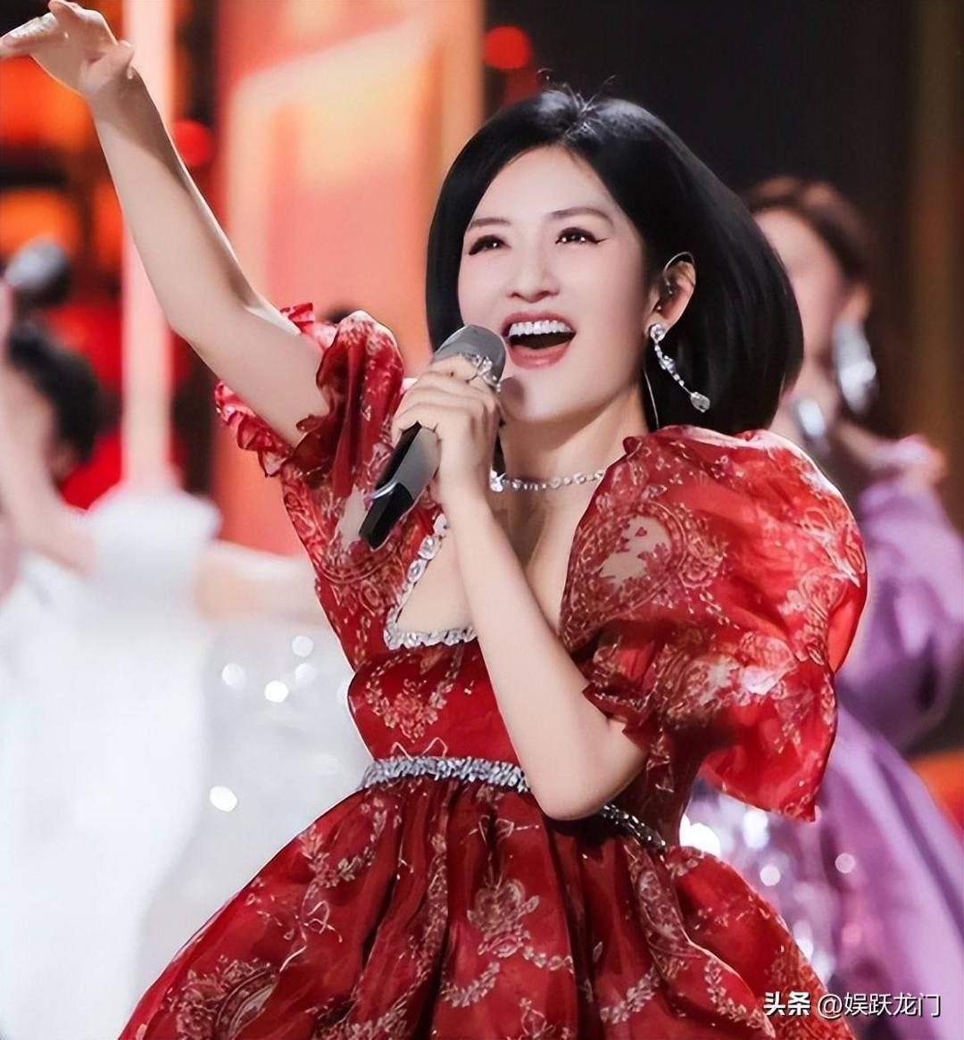 谢娜巡演引发争议,官方迅速表态:回忆与商业的界限在哪? 第9张 谢娜巡演引发争议,官方迅速表态:回忆与商业的界限在哪? 第9张
