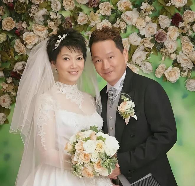 陈敏儿自述夫逝后清空遗物,黄日华回忆其临终点滴 第13张 陈敏儿自述夫逝后清空遗物,黄日华回忆其临终点滴 第13张
