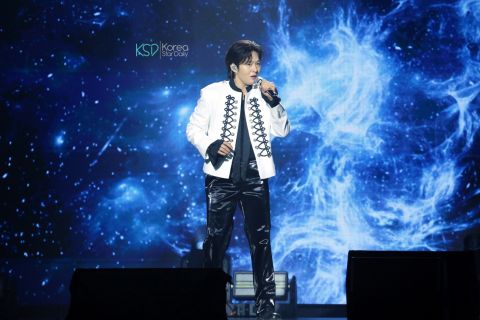 BTOB李昌燮赴台会粉丝，帅气获赞心情佳，魔性笑声表情包频出  第2张