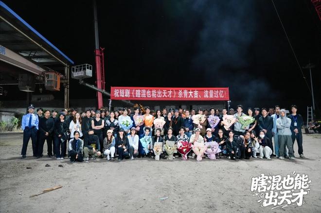 竖屏短剧瞎混也能出天才于张家口完成拍摄,八佰里影业匠心打造 第1张 竖屏短剧瞎混也能出天才于张家口完成拍摄,八佰里影业匠心打造 第1张