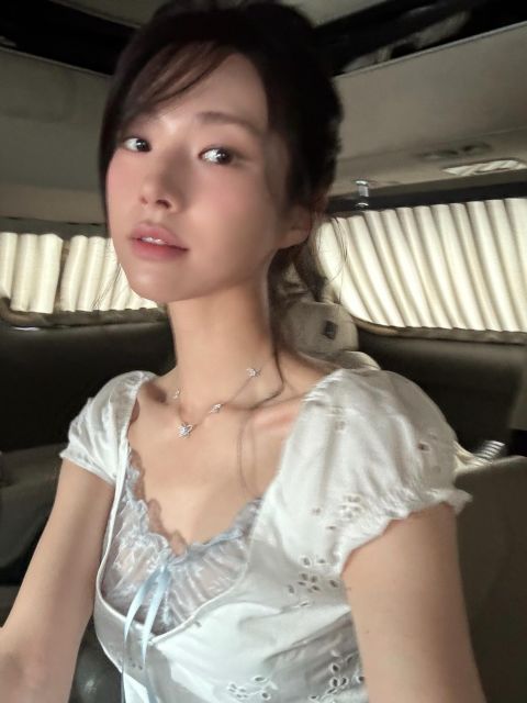 韩网炮轰贺营拍戏落泪,称受曾祖历史争议牵连 第3张 韩网炮轰贺营拍戏落泪,称受曾祖历史争议牵连 第3张