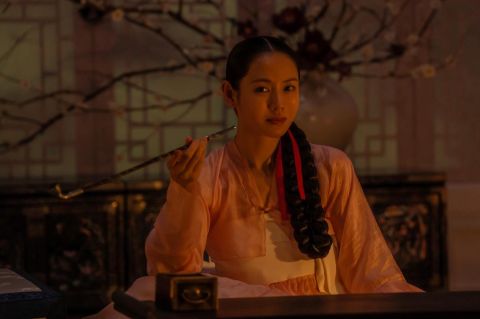 孙艺真、池昌旭、NANA三人联手，Netflix挑情丑闻剧照曝光，禁恋大幕拉开