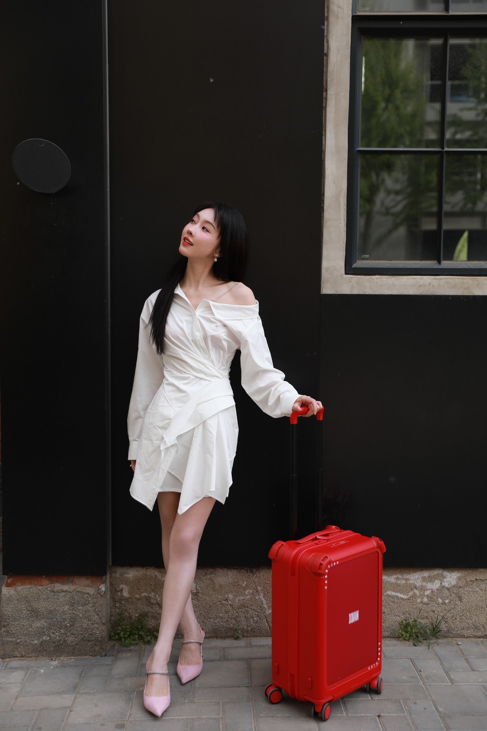 宣璐惬意午后记录美好 步履灵动悠然自若