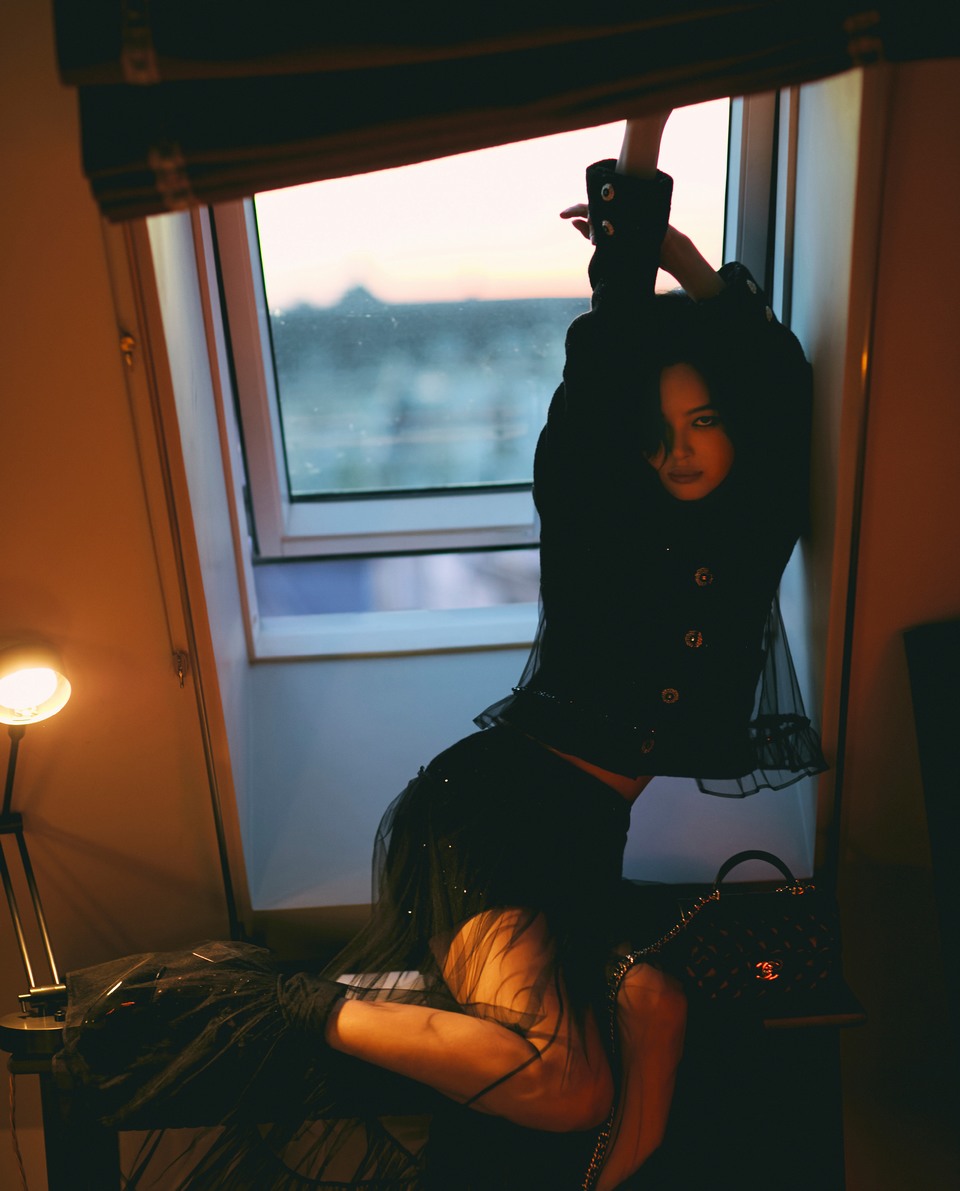 辛芷蕾如诗如画的瞬间 凝结成现实与梦幻交织的旅程