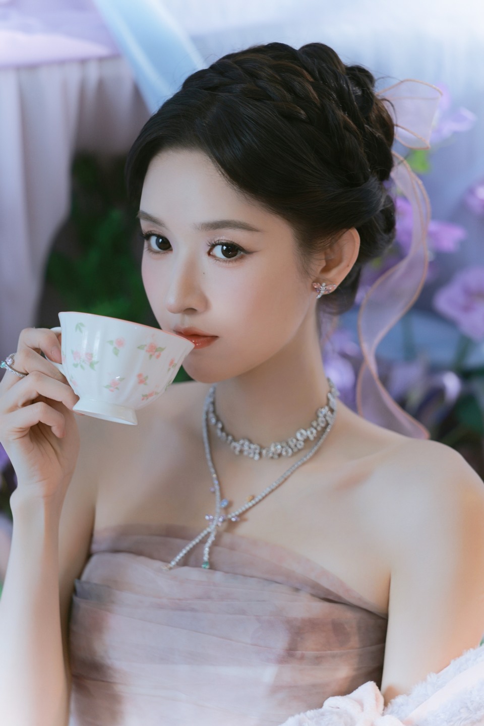 王玉雯星光缝进紫色的梦里 光影浮沉爱意滚烫难藏  第8张