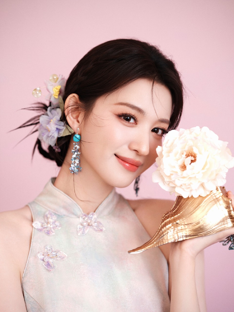 王楚然素净雅致清秀蕴韵 共同感受中式美学格调  第6张