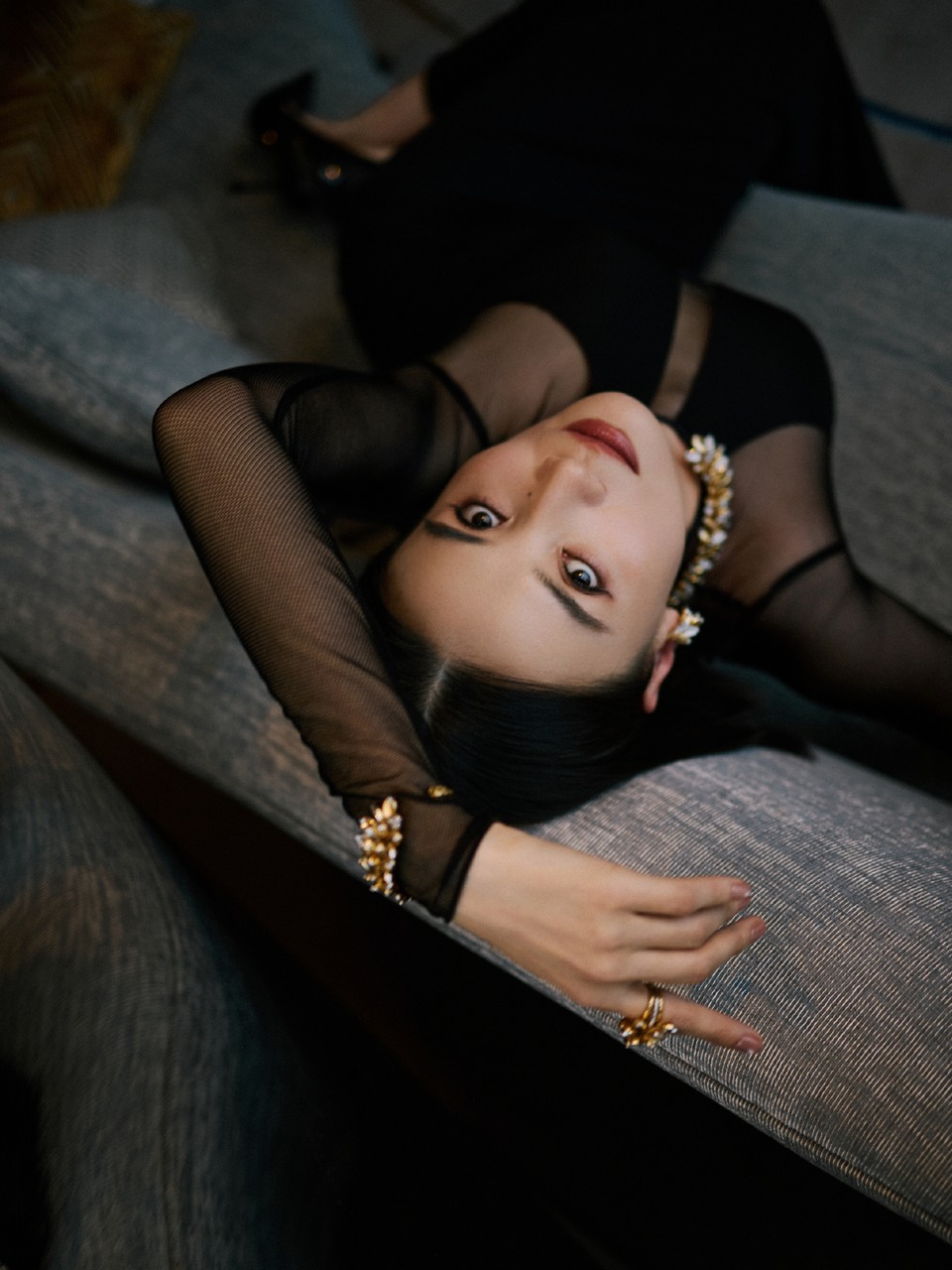 宋佳在光影的褶皱里 藏着独一份的温柔