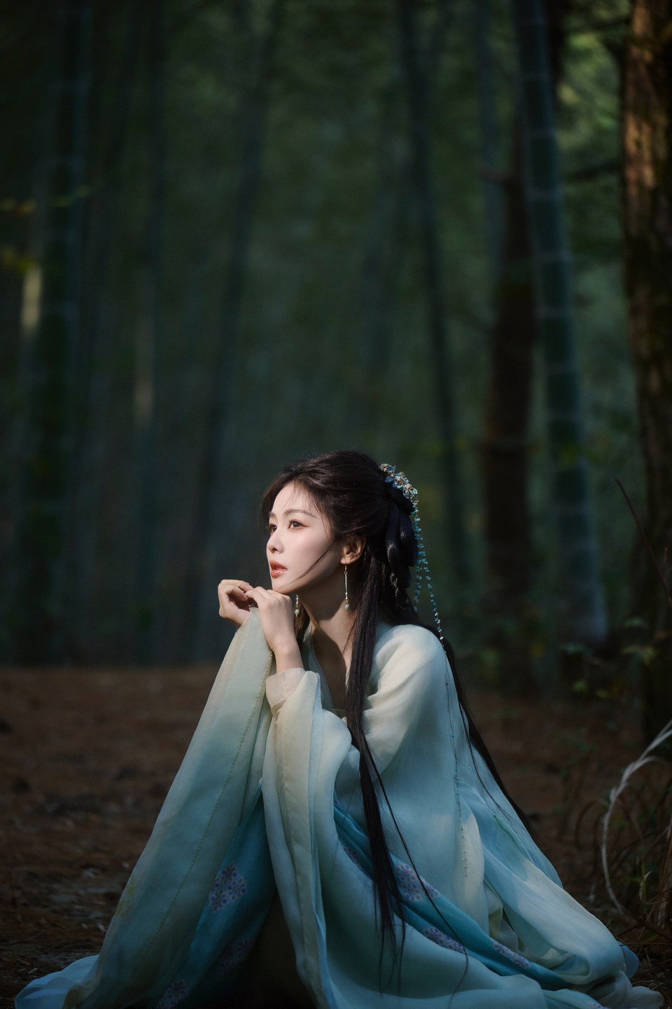 白鹿竹影摇曳恰似故人回眸 花月不曾远去与尔同歌  第2张