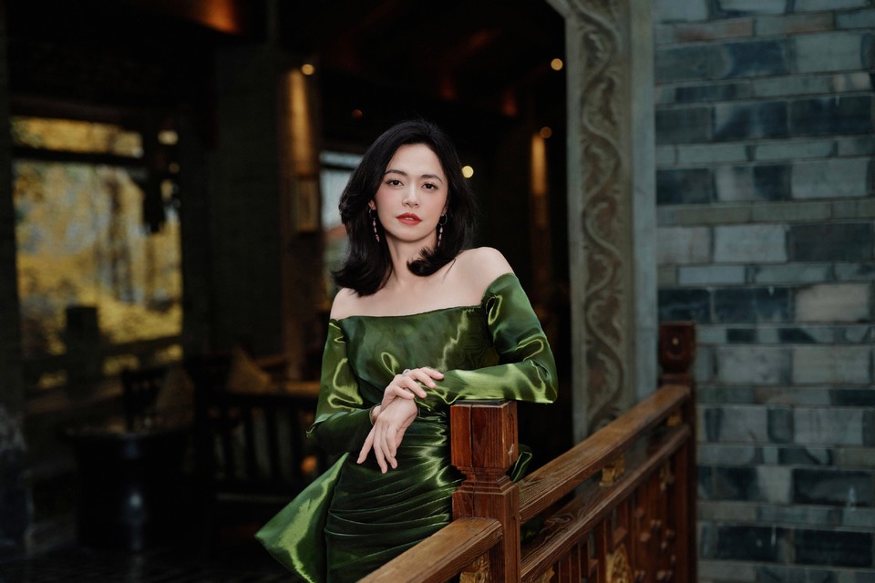 姚晨绿意蔓延静谧而灵动 走入流动的光影故事